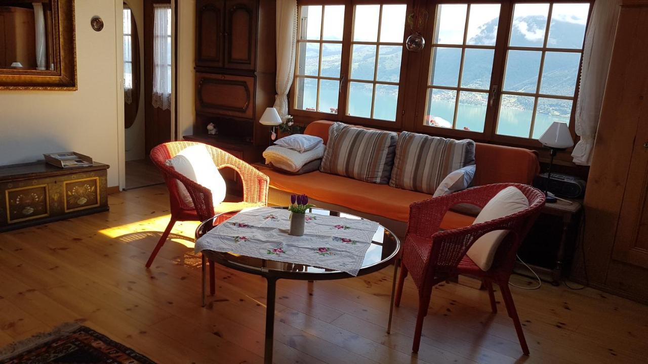 Traumhaftes Chalet Mit Seesicht Krattigen Екстер'єр фото