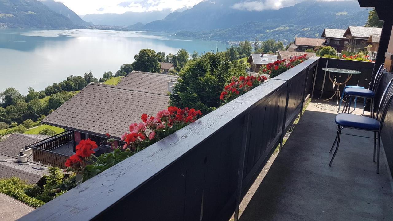 Traumhaftes Chalet Mit Seesicht Krattigen Екстер'єр фото